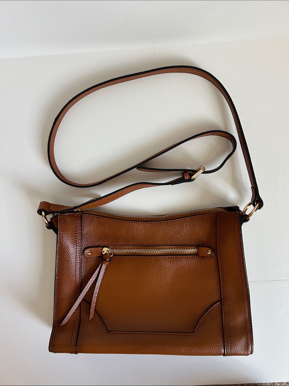 Kattee leather crossbody bag, brown